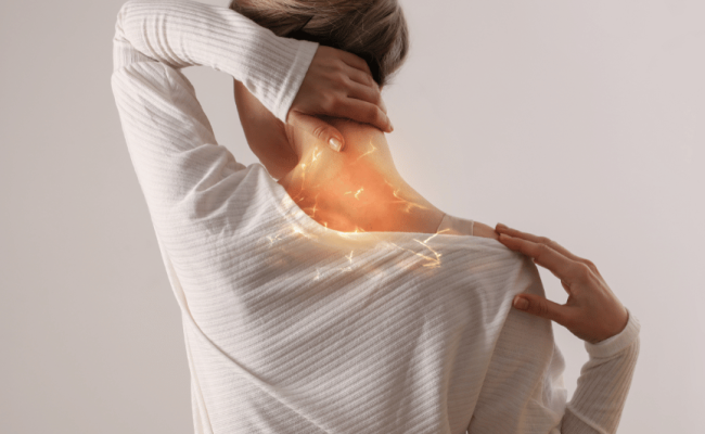 Bolečine v vratu in ramenih pri fibromialgiji